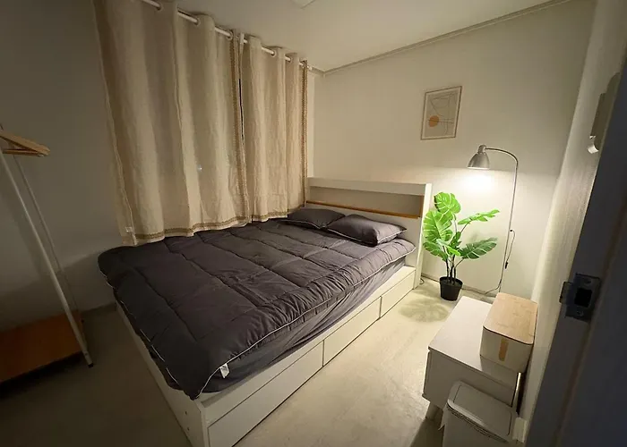 Free Luggage Storage, Hyehwa,dongdaemun 5 Minutes , 15 Minutes To Jongno , Naksan 아파트