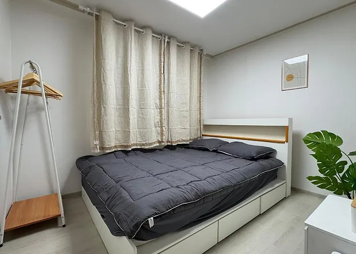 Free Luggage Storage, Hyehwa,dongdaemun 5 Minutes , 15 Minutes To Jongno , Naksan 아파트